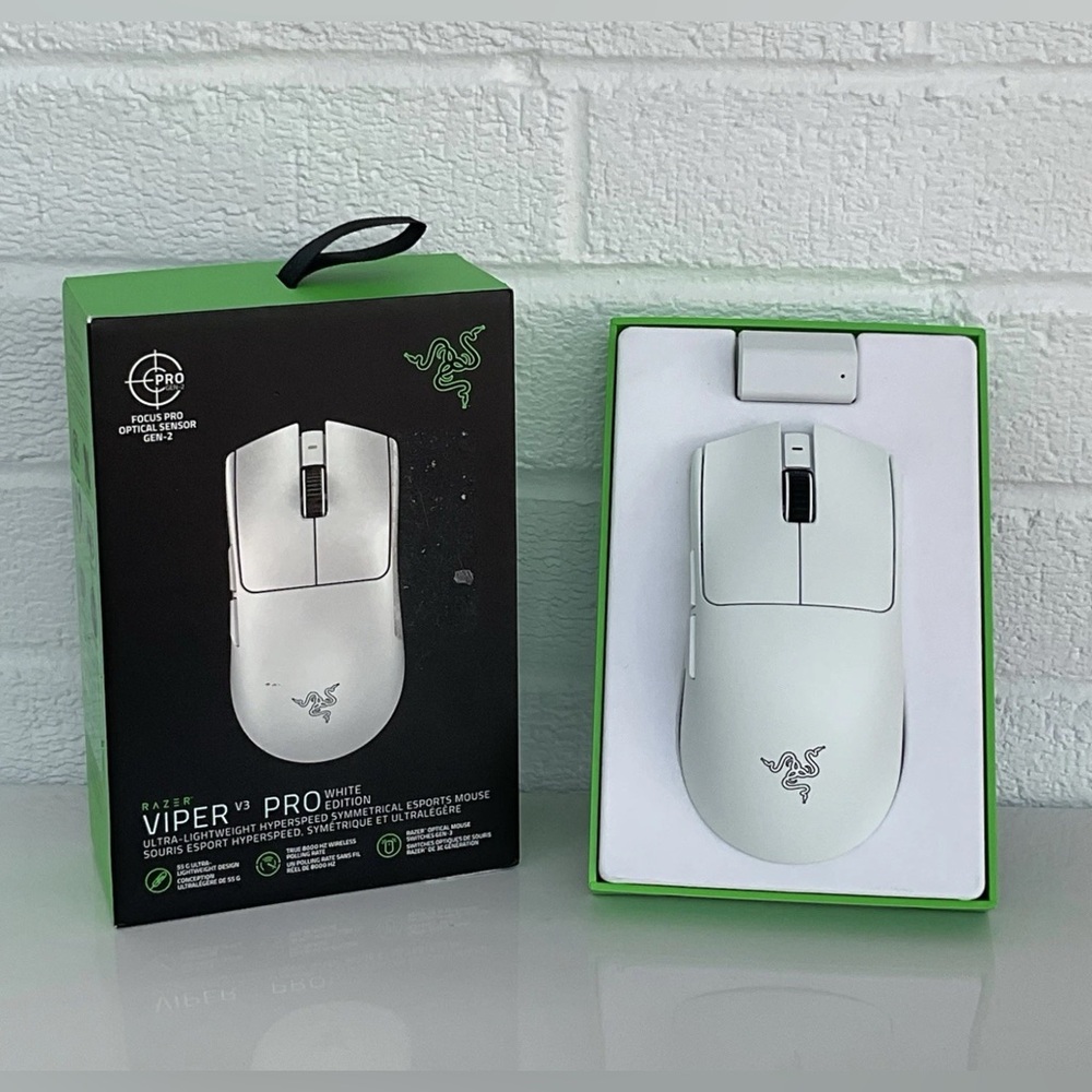 Razer Viper V3 Pro White Edition Wireless Gaming Mouse New, Open Box
